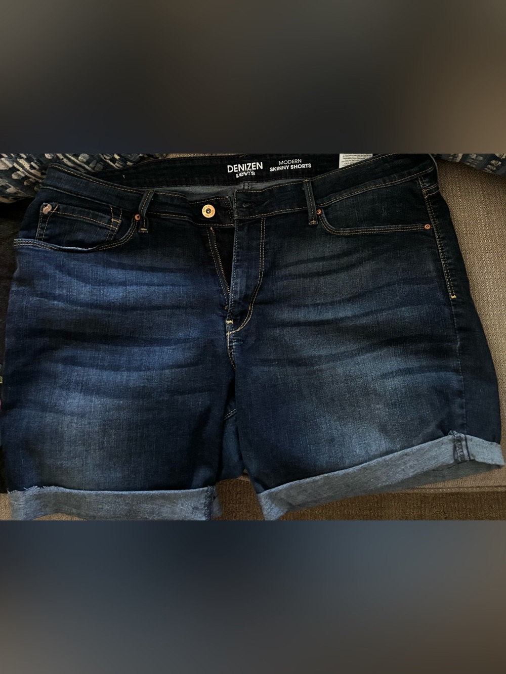 Denizen from Levi's Dark Blue Roll-Cuff Denim Shorts - Picture 3 of 7